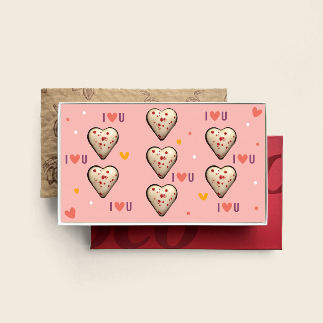 Heerlijke luxe bonbons in de vorm van witte chocolade hartjes in een luxe geschenkdoos met mmoderdag design. Ook leuk voor Valentijn. Tasty Present - Gepersonaliseerde chocolade en zoetwaren